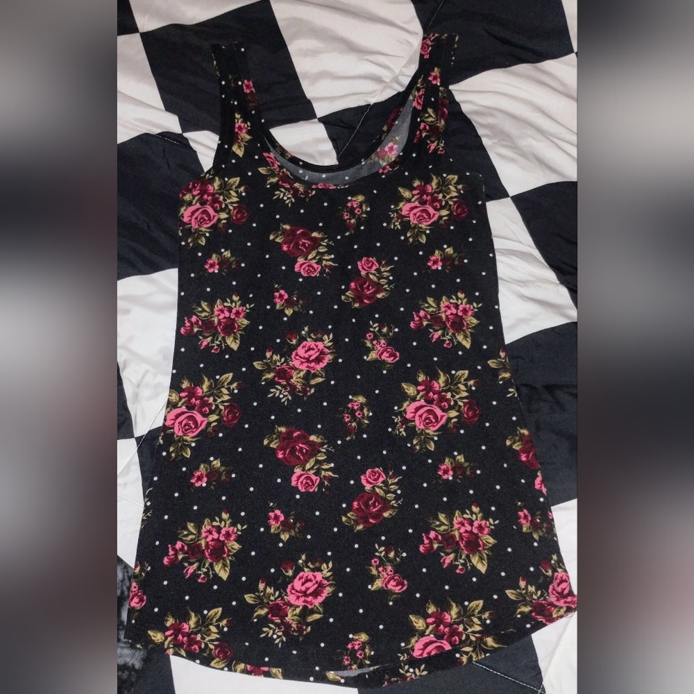 No Boundaries Size S Fitted Black Tank EUC